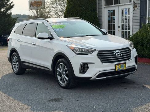 Used 2017 Hyundai Santa Fe SE w/ SE Premium Package 02 FWD image 2