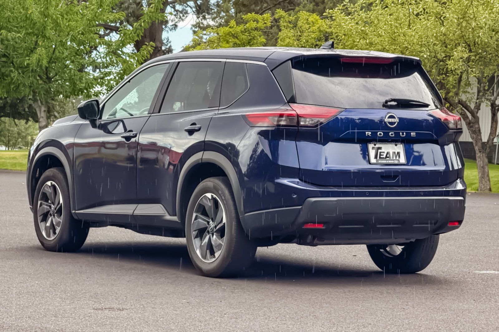 Used 2025 Nissan Rogue SV FWD image 6