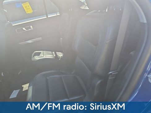 Used 2023 Ford Explorer XLT w/ Equipment Group 202A image 7