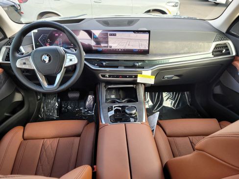 New 2026 BMW X7 xDrive40i AWD/4WD image 14