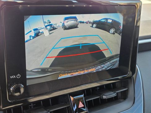 Used 2023 Toyota Corolla LE image 21