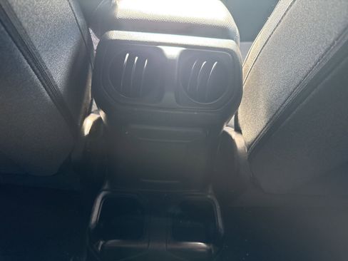 Used 2025 Jeep Wrangler Sport AWD/4WD image 14