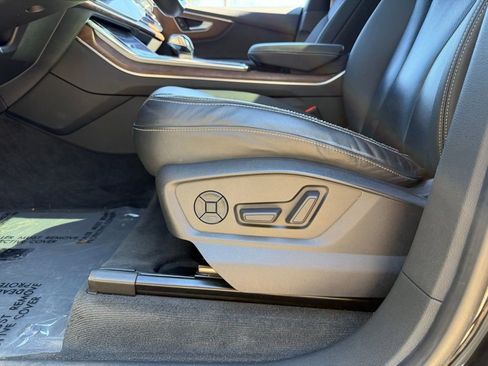 Used 2019 Audi Q8 Premium Plus w/ Premium Plus image 27