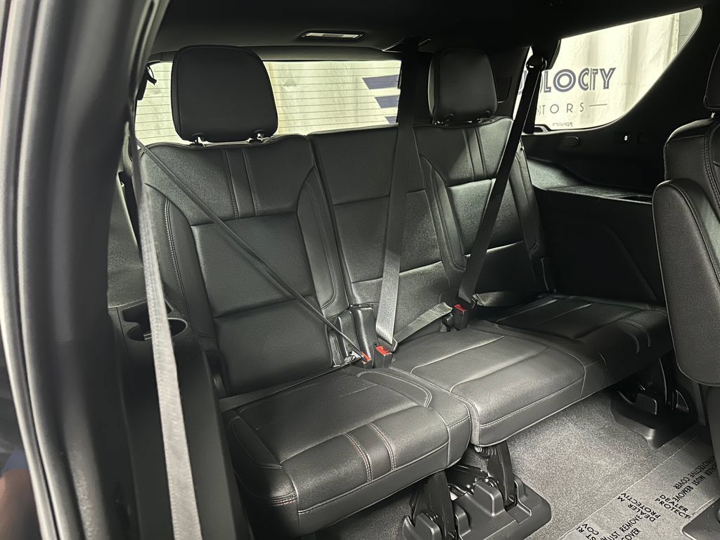 Used 2022 Chevrolet Tahoe RST w/ Luxury Package AWD/4WD image 22