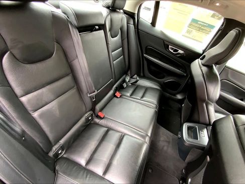Used 2024 Volvo S60 B5 Plus image 17