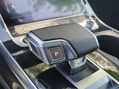 Used 2025 Audi Q7 3.0T Premium Plus AWD/4WD image 28