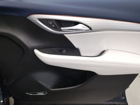 New 2026 Buick Envision Avenir image 10