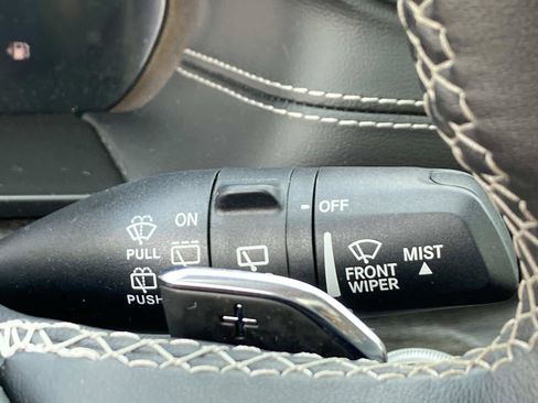 Certified 2022 Jeep Grand Cherokee Limited AWD/4WD image 21