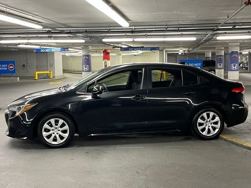 Used 2022 Toyota Corolla LE image 26
