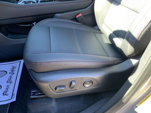 New 2026 Chevrolet Traverse Z71 w/ Driver Confidence Package image 13