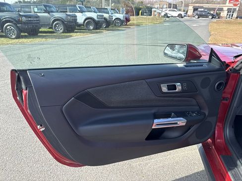 Used 2024 Ford Mustang EcoBoost image 12