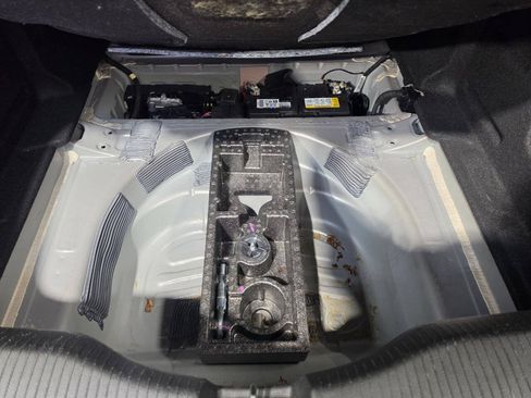 Used 2019 Chevrolet Cruze LS FWD image 32