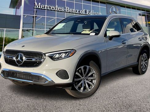 New 2026 Mercedes-Benz GLC 300 4MATIC image 2