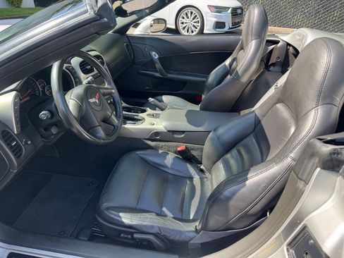 Used 2005 Chevrolet Corvette Convertible w/ Preferred Equipment Group RWD image 10