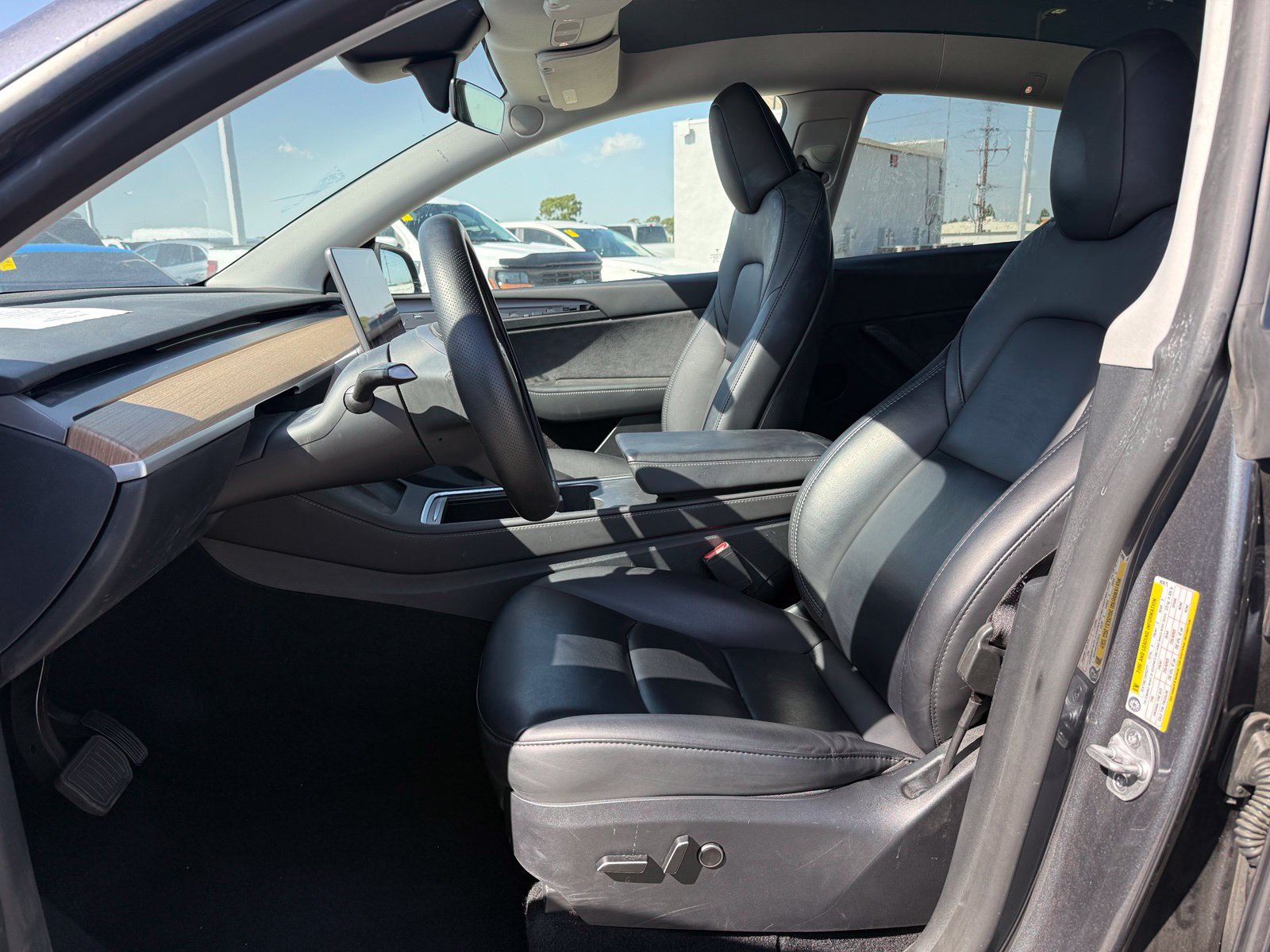 Used 2023 Tesla Model Y Long Range AWD/4WD image 5