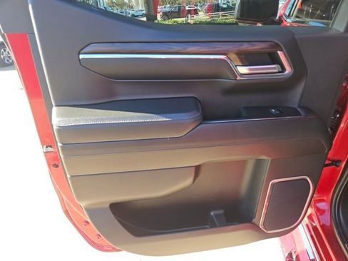 Used 2024 GMC Sierra 1500 SLT w/ SLT Premium Plus Package image 11