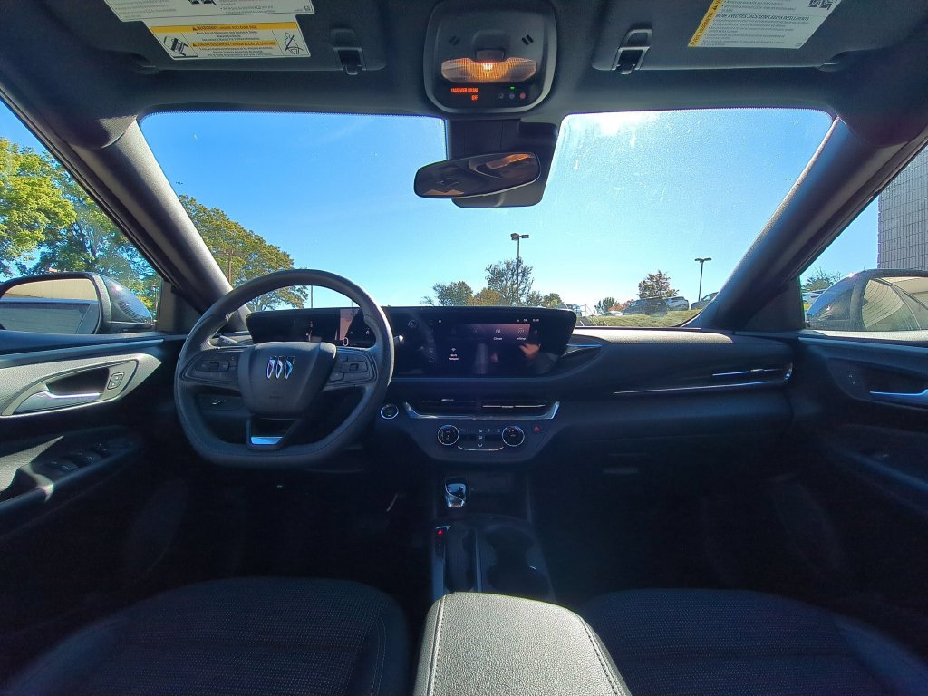 Used 2026 Buick Envista Preferred FWD image 25