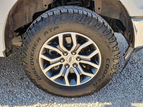 Used 2018 Ford F150 XLT image 7