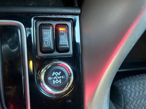 Used 2020 Mitsubishi Eclipse Cross LE AWD/4WD image 16