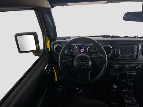 Used 2018 Jeep Wrangler Unlimited Sport image 17