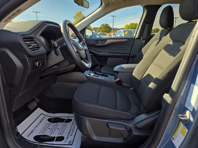 Used 2025 Ford Escape Active AWD/4WD image 2