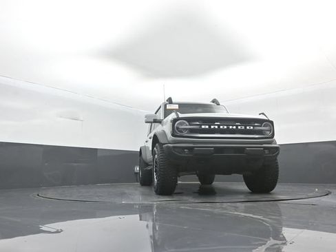 Certified 2023 Ford Bronco Outer Banks w/ Sasquatch Package AWD/4WD image 33