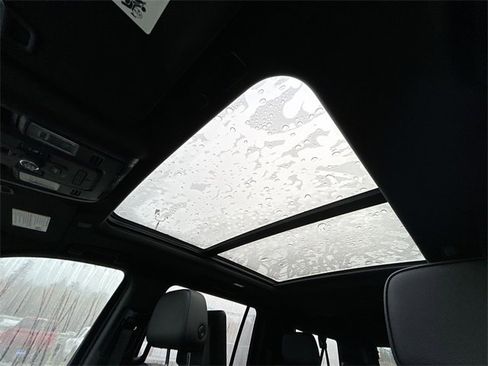 Used 2021 GMC Yukon XL Denali w/ Denali Premium Package image 18