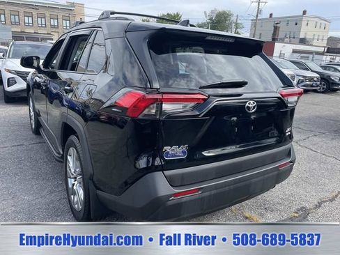 Used 2025 Toyota RAV4 XLE Premium w/ Weather Package AWD/4WD image 10