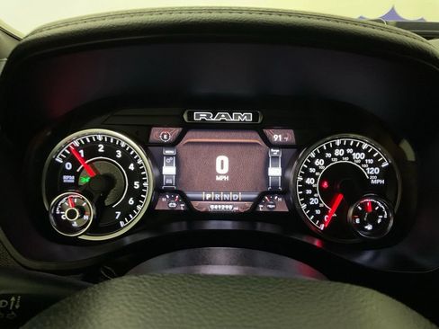 Used 2023 RAM 1500 Laramie RWD image 26