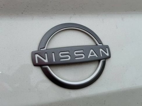 Used 2025 Nissan Altima 2.5 SV FWD image 10