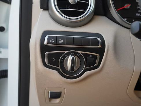 Used 2019 Mercedes-Benz GLC 300 image 22