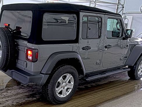 Used 2022 Jeep Wrangler Unlimited Sport image 2
