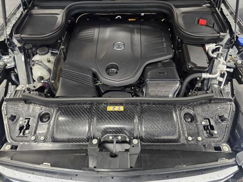 New 2026 Mercedes-Benz GLS 450 4MATIC image 10