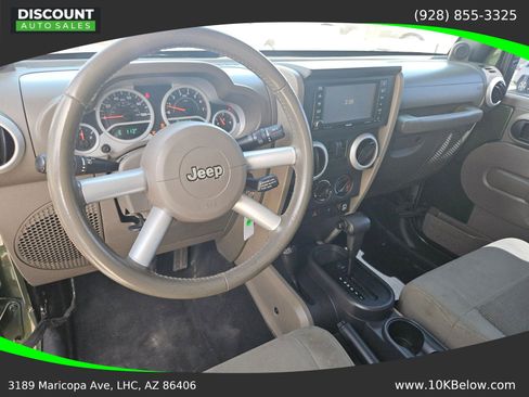 Used 2008 Jeep Wrangler Sahara w/ Dual Top Group AWD/4WD image 12