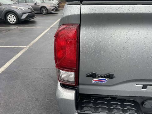 Used 2022 Toyota Tacoma SR5 image 20