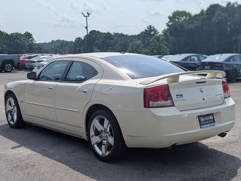 Used 2010 Dodge Charger R/T w/ Premium Appearance Group RWD image 7