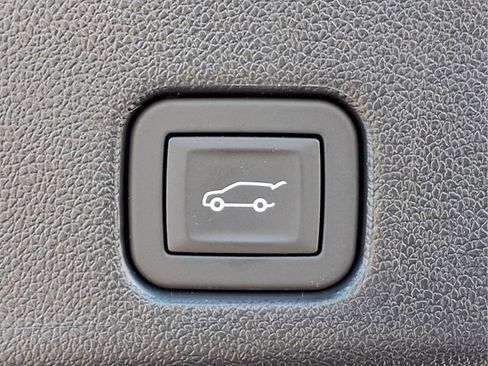 New 2026 Chevrolet Traverse RS image 24