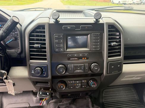 Used 2022 Ford F250 XL w/ Power Equipment Group AWD/4WD image 24