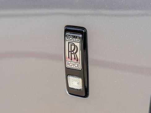 Used 2017 Rolls-Royce Wraith image 17
