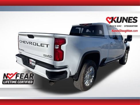 Used 2022 Chevrolet Silverado 2500 High Country w/ Z71 Off-Road Package image 11