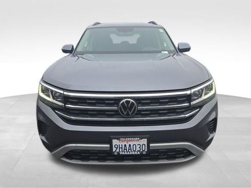 Used 2023 Volkswagen Atlas SE image 2