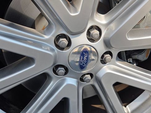 Used 2017 Ford Explorer Limited FWD image 25