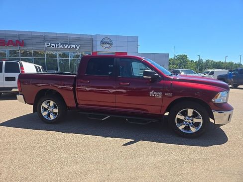 Used 2019 RAM 1500 Big Horn AWD/4WD image 8
