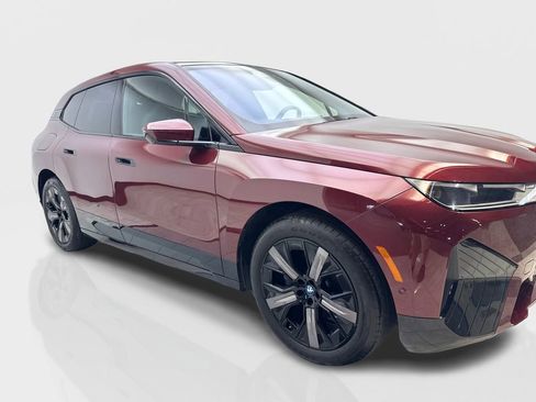 Used 2024 BMW iX xDrive50 w/ Premium Package AWD/4WD image 12