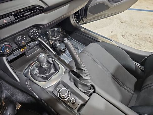 New 2026 MAZDA MX-5 Miata Club w/ Interior Package RWD image 26