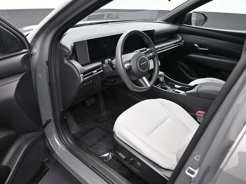 Used 2026 Hyundai Santa Cruz SEL FWD image 11