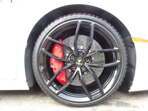 Used 2015 Lamborghini Huracan LP 610-4 image 11