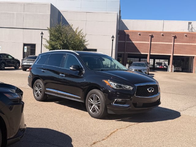 Used 2019 INFINITI QX60 Luxe w/ Essential Package AWD/4WD image 2