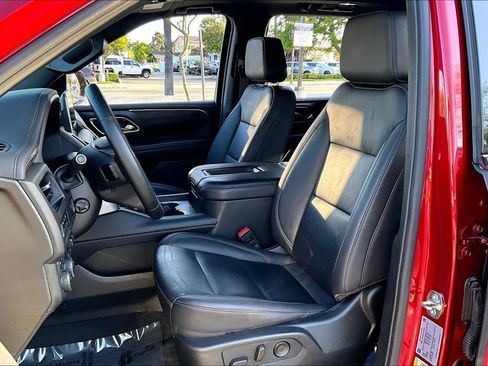 Used 2024 Chevrolet Tahoe Z71 w/ Luxury Package AWD/4WD image 10