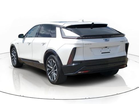 Certified 2024 Cadillac Lyriq Sport w/ LPO, Floor Liner Package AWD/4WD image 4